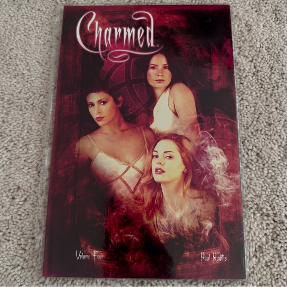 Charmed Comic Books Trade Paperback Volume #1-4 - Picture 5 of 13